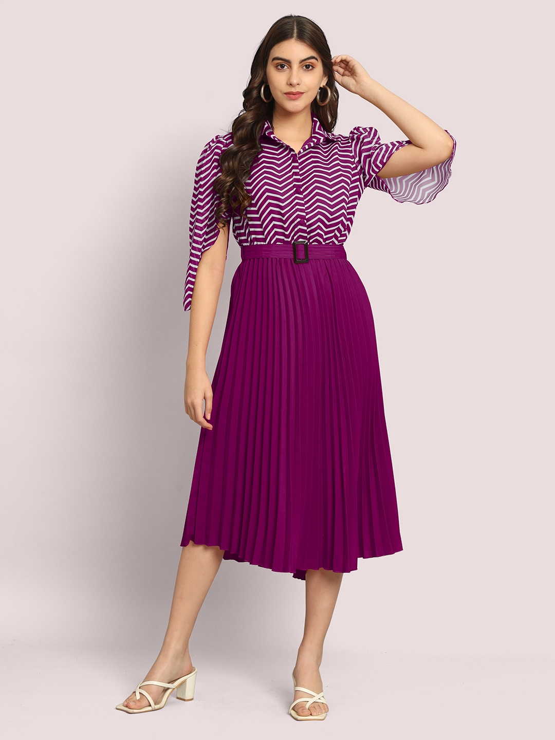 

FLOWERVELLY Printed Fit & Flare Midi Dress Comes with a belt, Purple