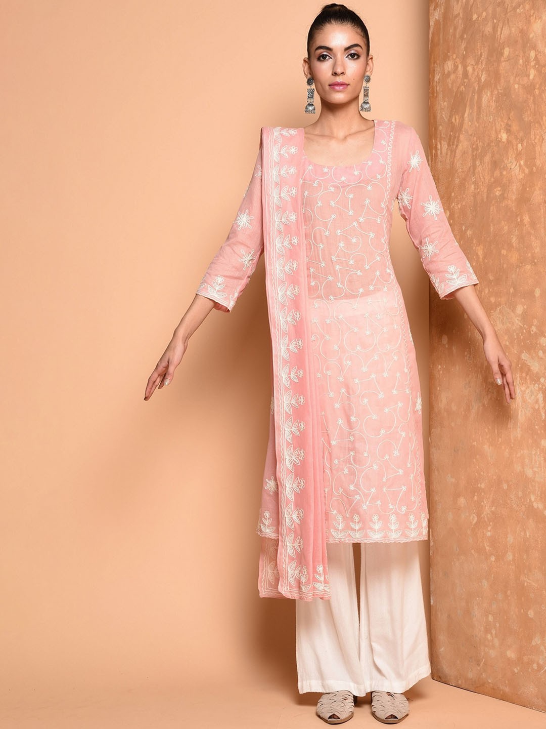 

KAANCHIE NANGGIA Women Ethnic Motifs Embroidered Regular Thread Work Pure Cotton Kurta with Palazzos & With, Pink