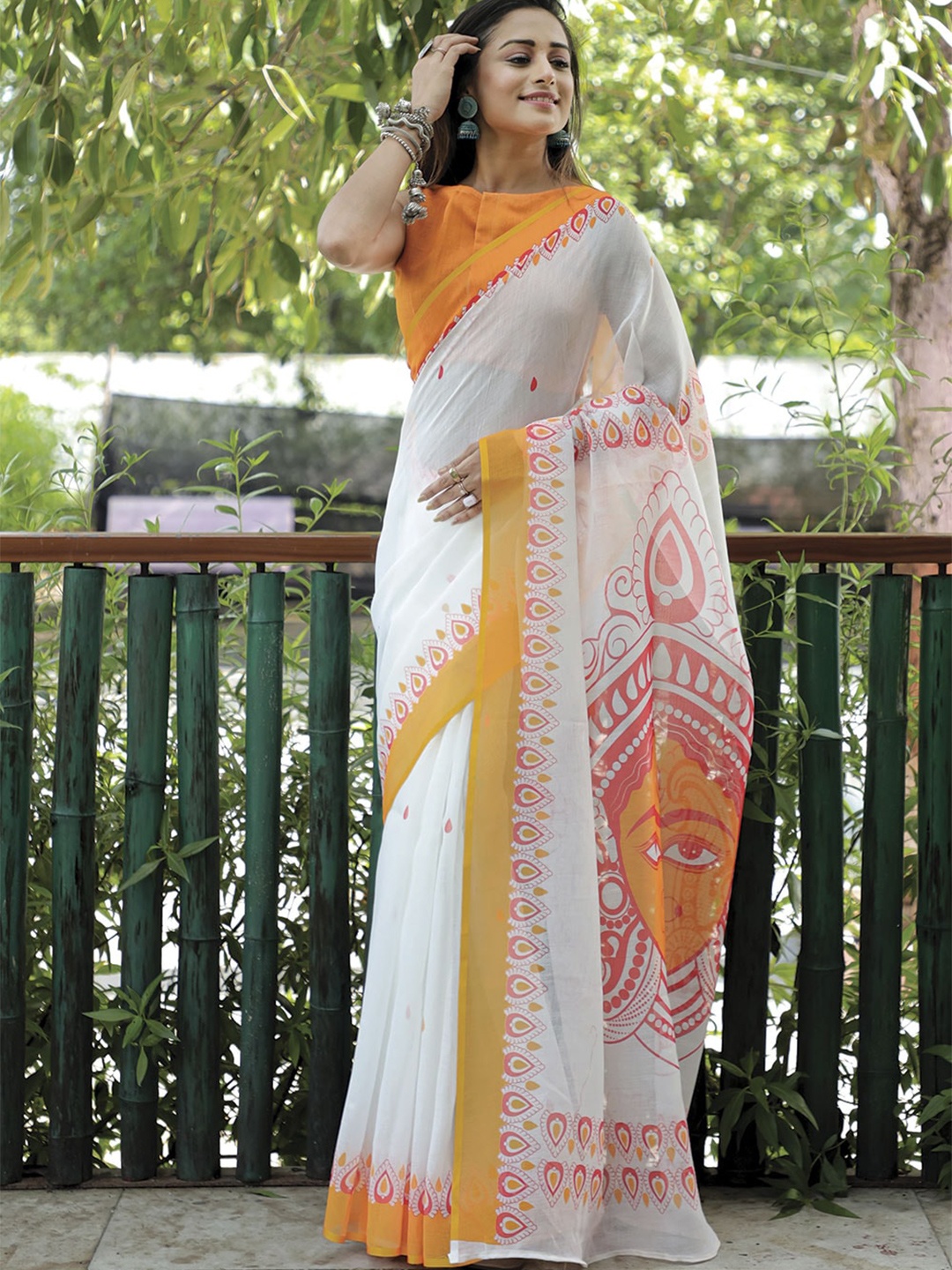

Mitera White & Yellow Ethnic MotifsPrinted Saree