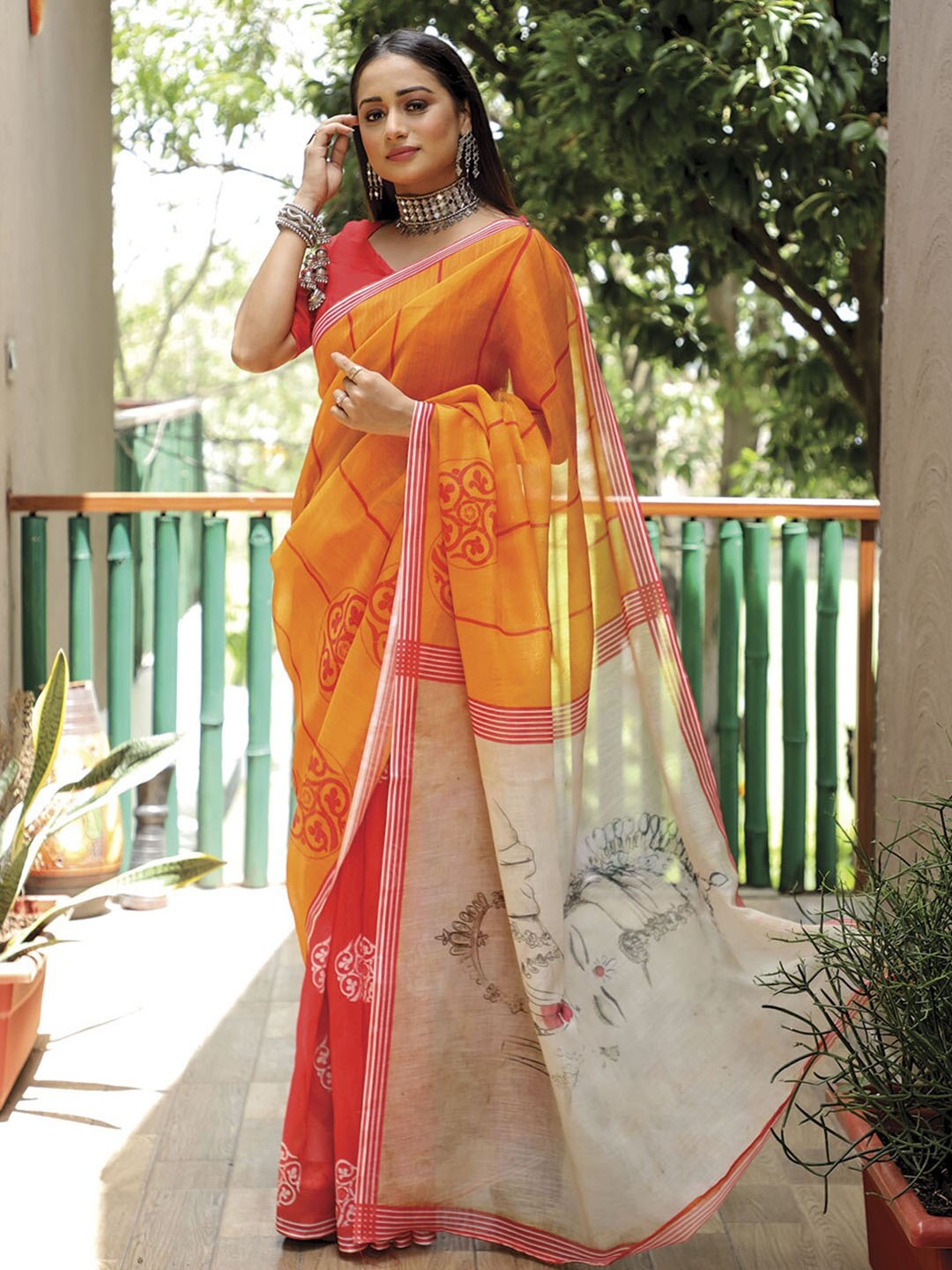 

Mitera Ethnic Motifs Printed Saree, Yellow
