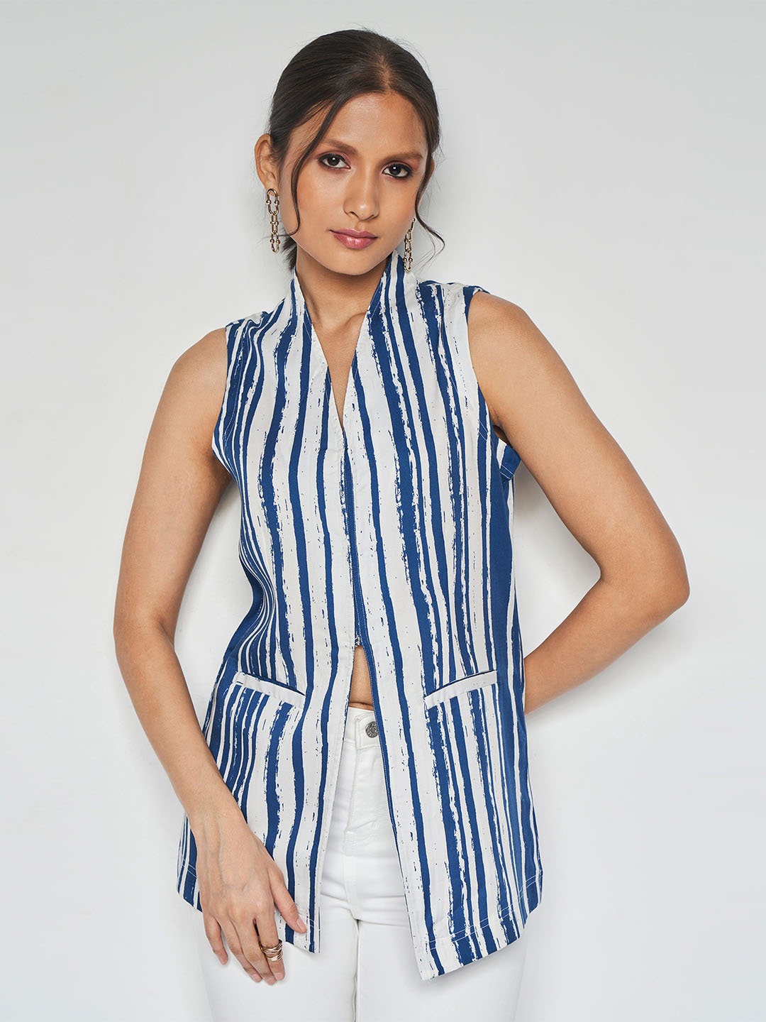 

AND Striped V-Neck Sleeveless Top, Blue