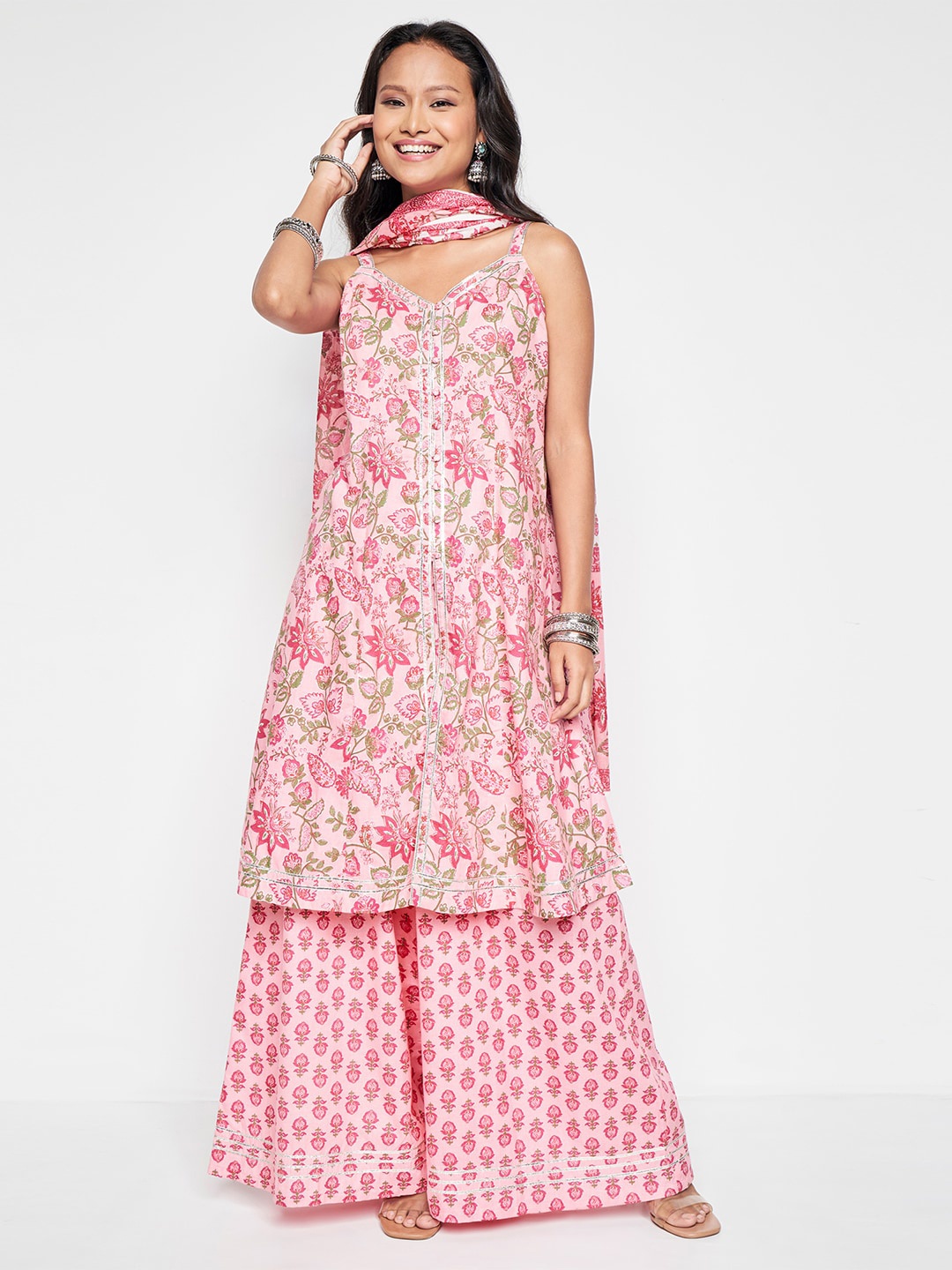 

Global Desi Women Floral Printed Gotta Patti Pure Cotton Kurta with Palazzos & Dupatta, Pink