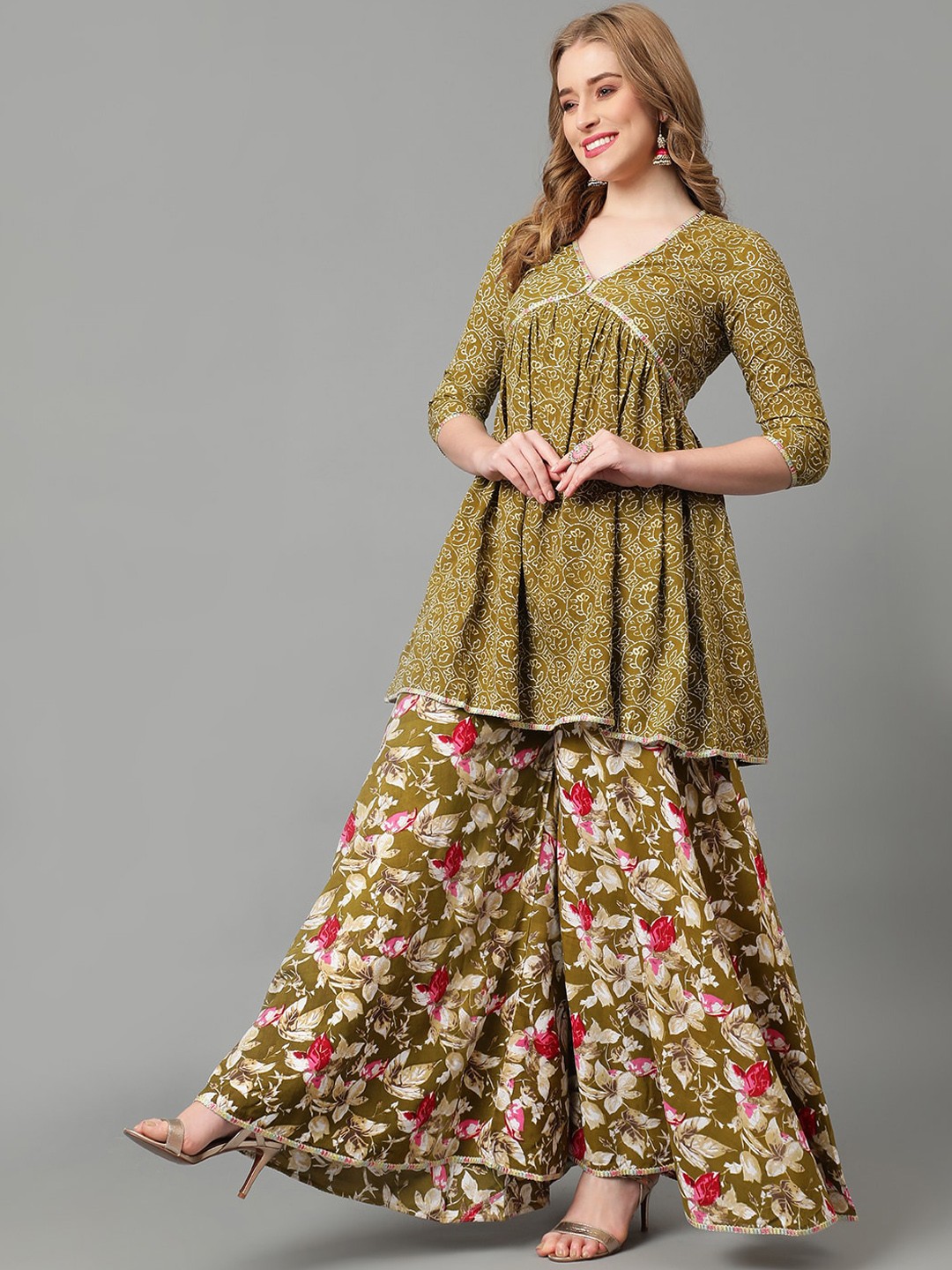 

Khushal K Women Ethnic Motifs Printed Regular Gotta Patti Kurta with Palazzos & With Dupatta, Green