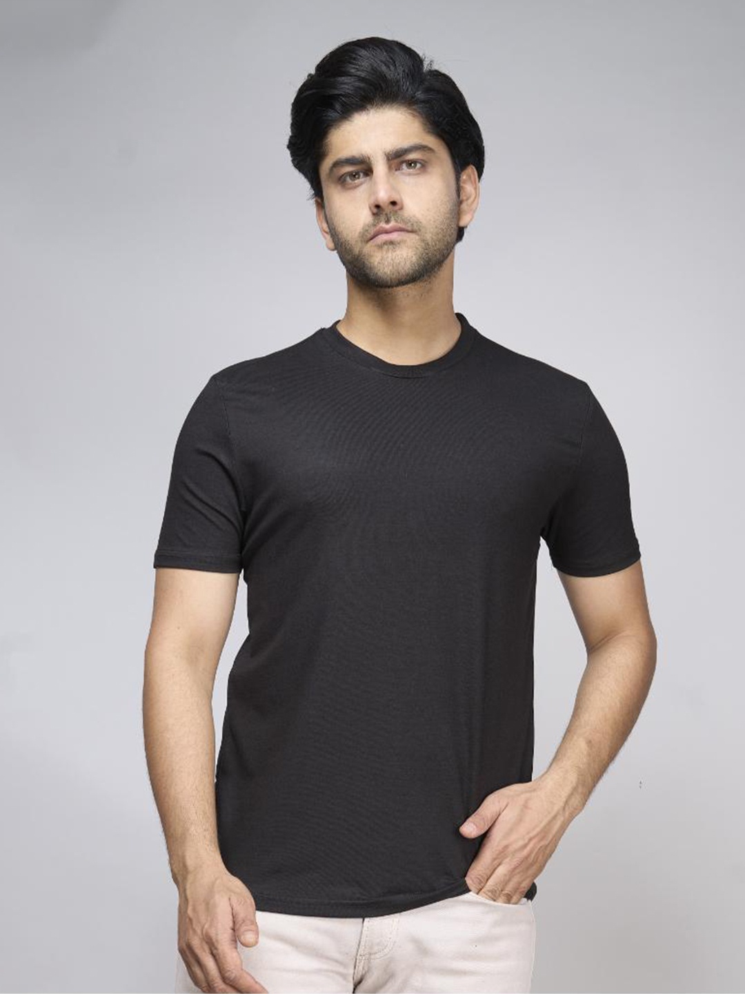 

INTERWOVE Round Neck Bamboo Cotton Slim Fit T-shirt, Black