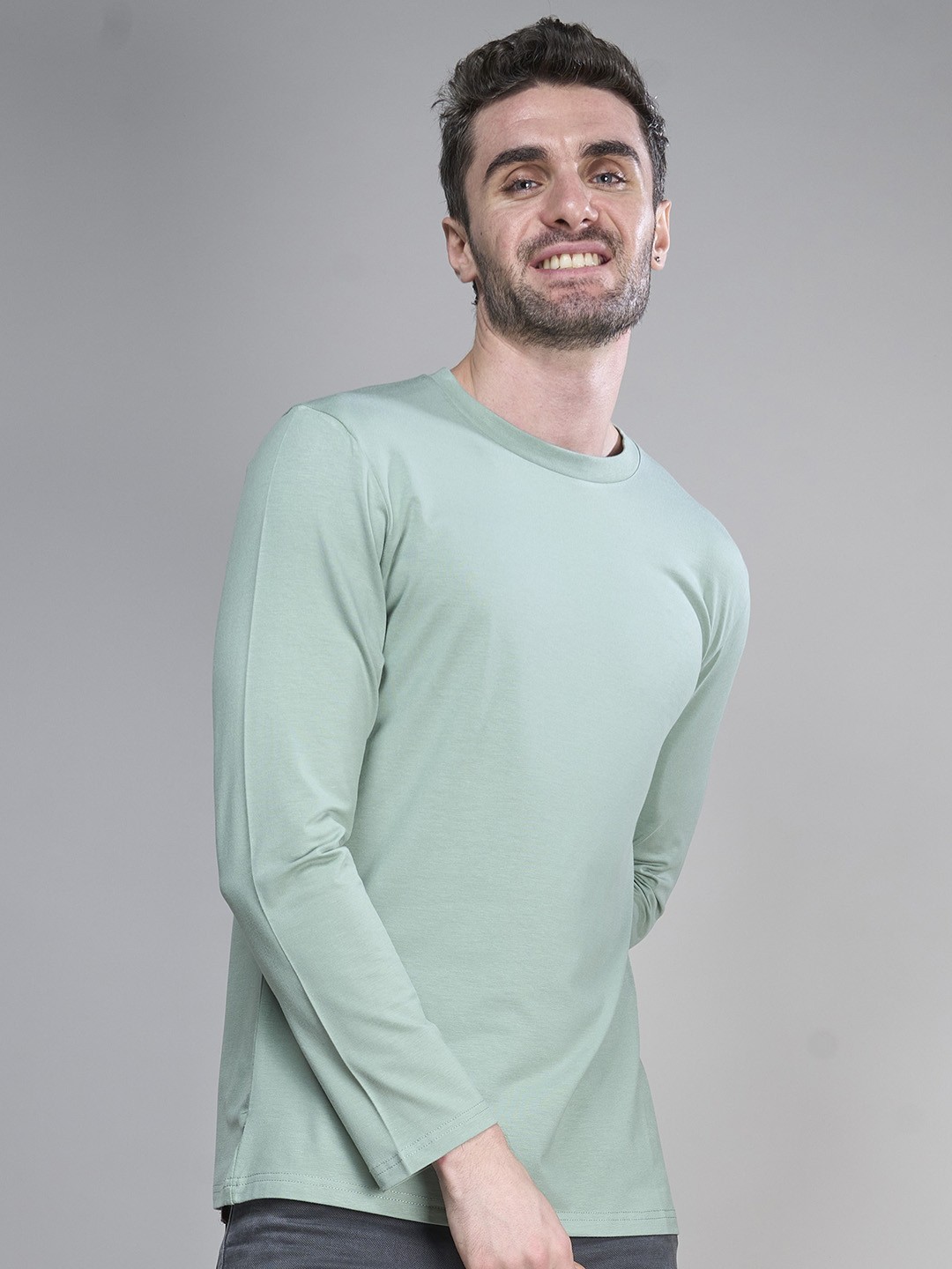 

INTERWOVE Round Neck Long Sleeves Bamboo Slim Fit T-shirt, Green