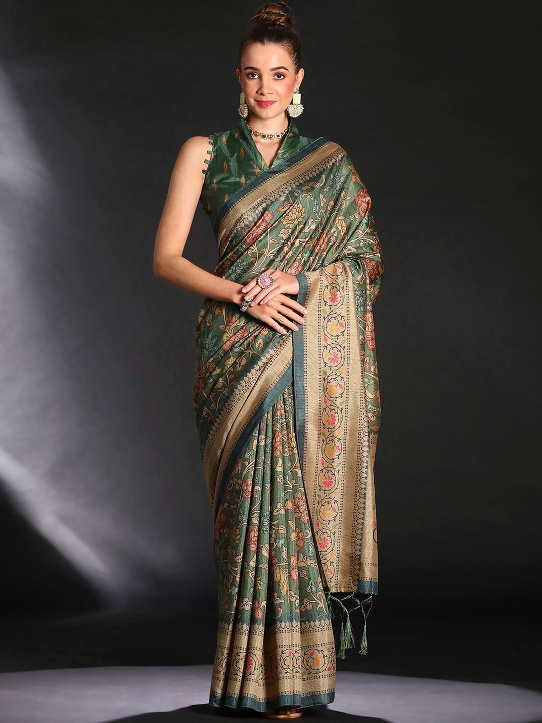 

Saree mall Floral Printed Cotton Bagru Sarees, Sea green