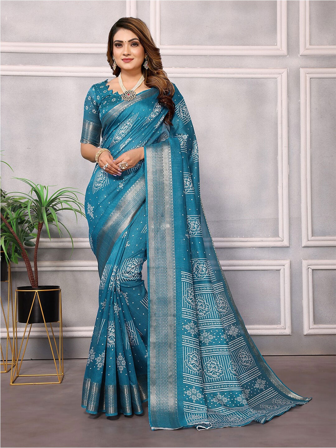 

Hema silk mills Floral Bhagalpuri Saree, Blue