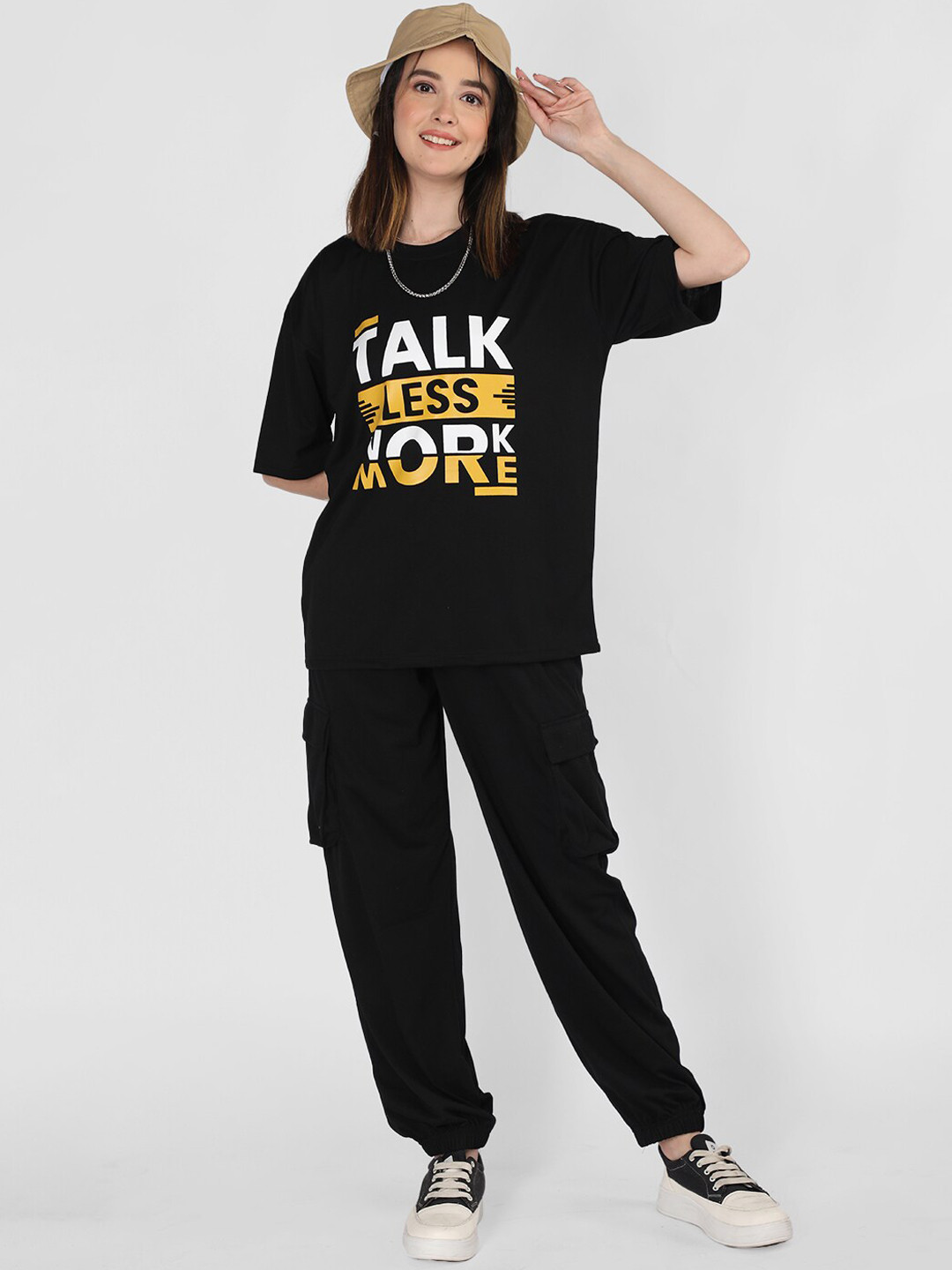 

CHKOKKO Printed T-Shirt & Joggers Co-Ord, Black