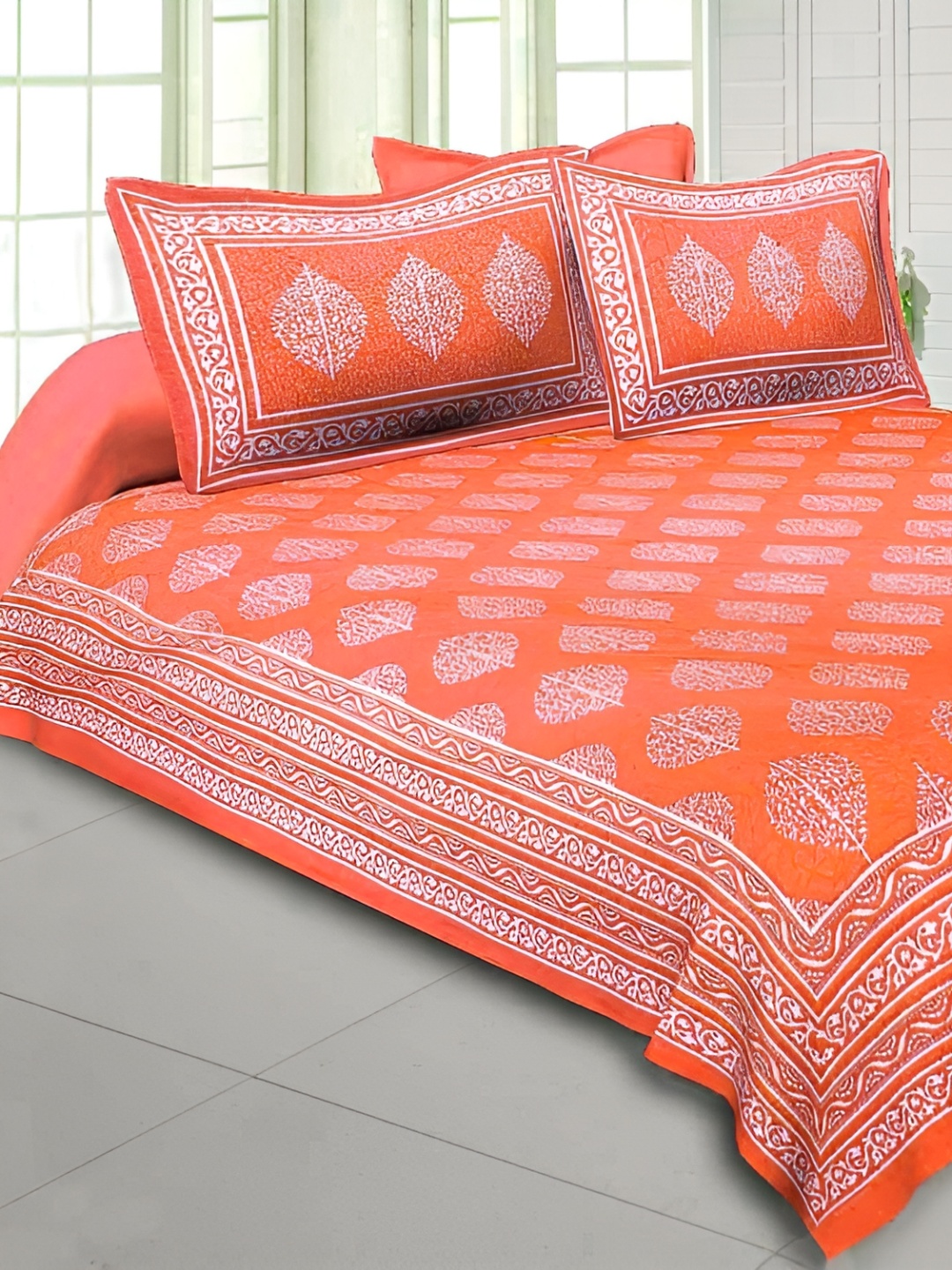 

Sohibe Multicoloured 144 TC King Bedsheet with 1 Pillow Covers, Multi