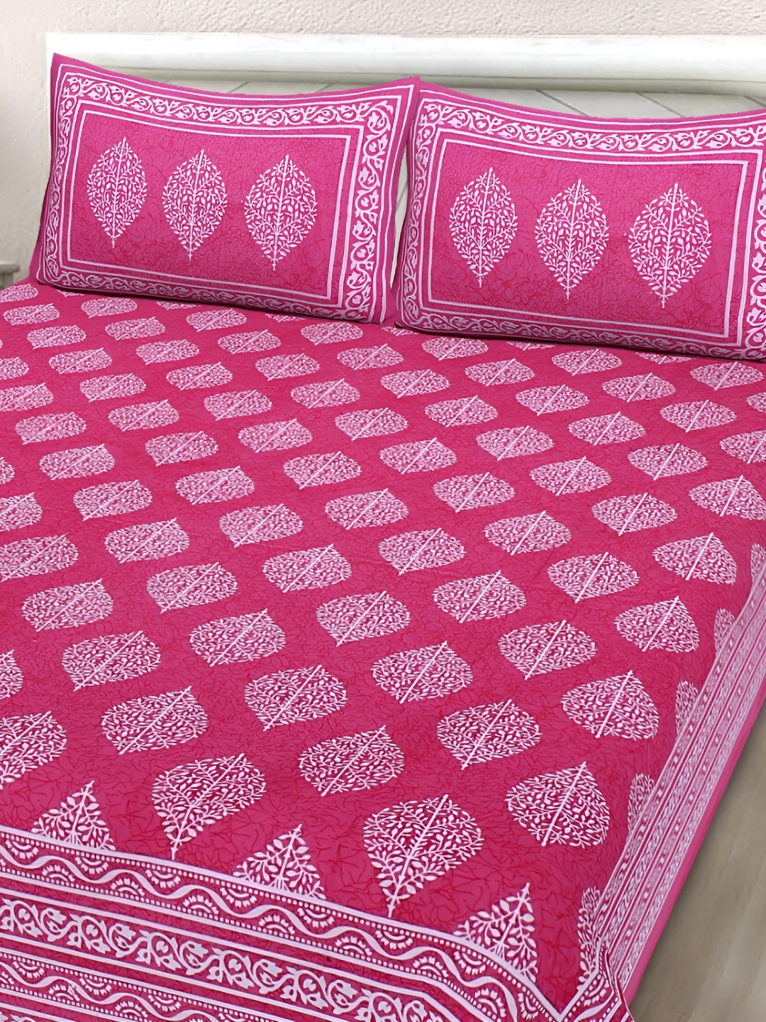 

Sohibe Blue 210 TC King Bedsheet with 1 Pillow Covers