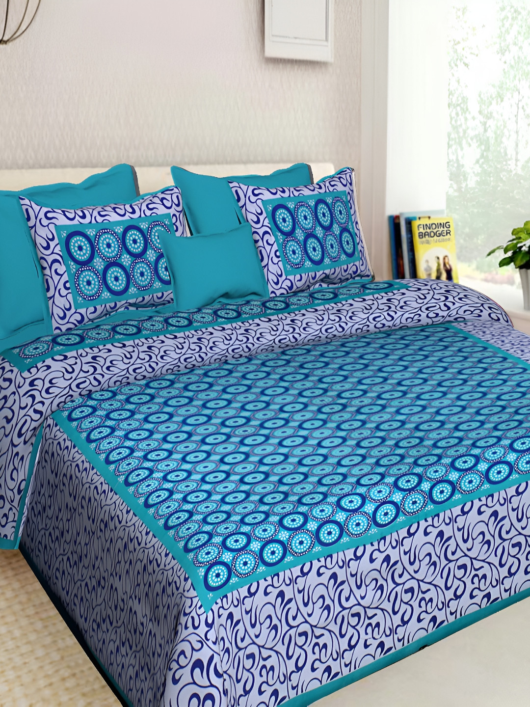

Sohibe Blue White Abstract 144 TC Cotton King Bedsheet With 2 Pillow Covers