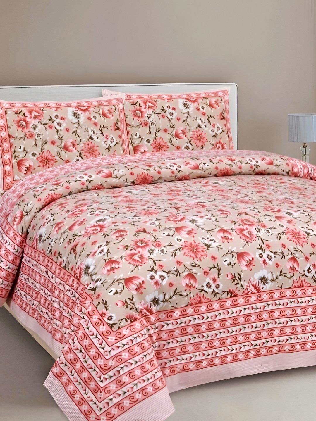 

Sohibe White 330 TC Queen Bedsheet with 1 Pillow Covers
