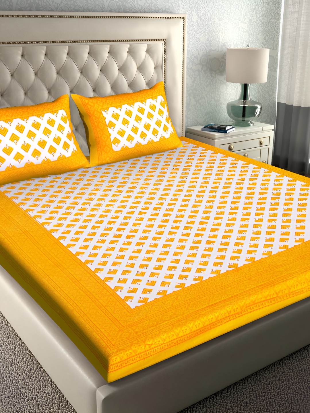 

Sohibe Yellow & White Geometric Cotton 144 TC 2 Queen Bedsheet With 2 Pillow Covers
