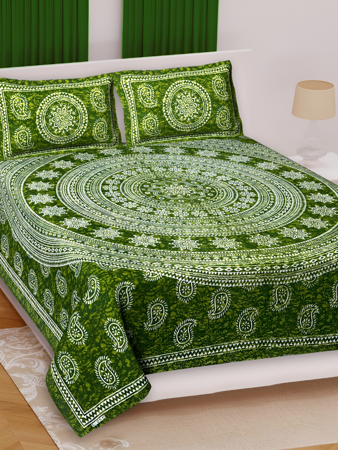 

Sohibe Green Ethnic Motifs Printed 300 TC Double Queen Bedsheet with Pillow Cover