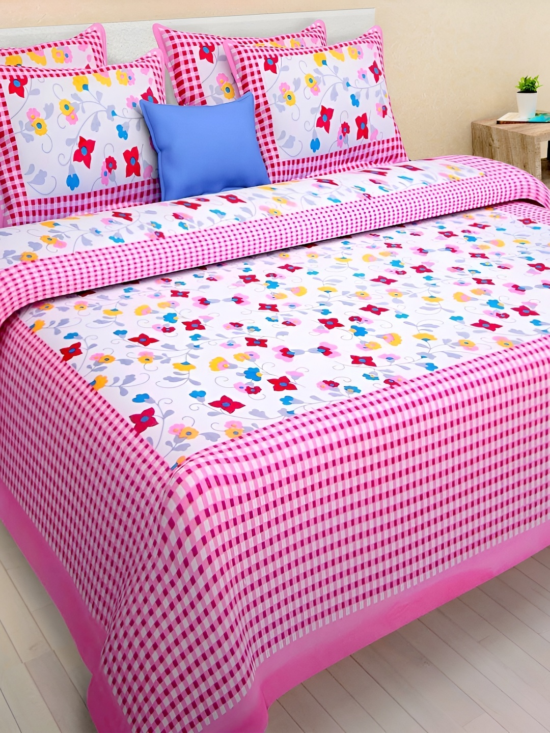 

Sohibe Blue Pink Floral 144 TC Cotton King Bedsheet With 2 Pillow Covers