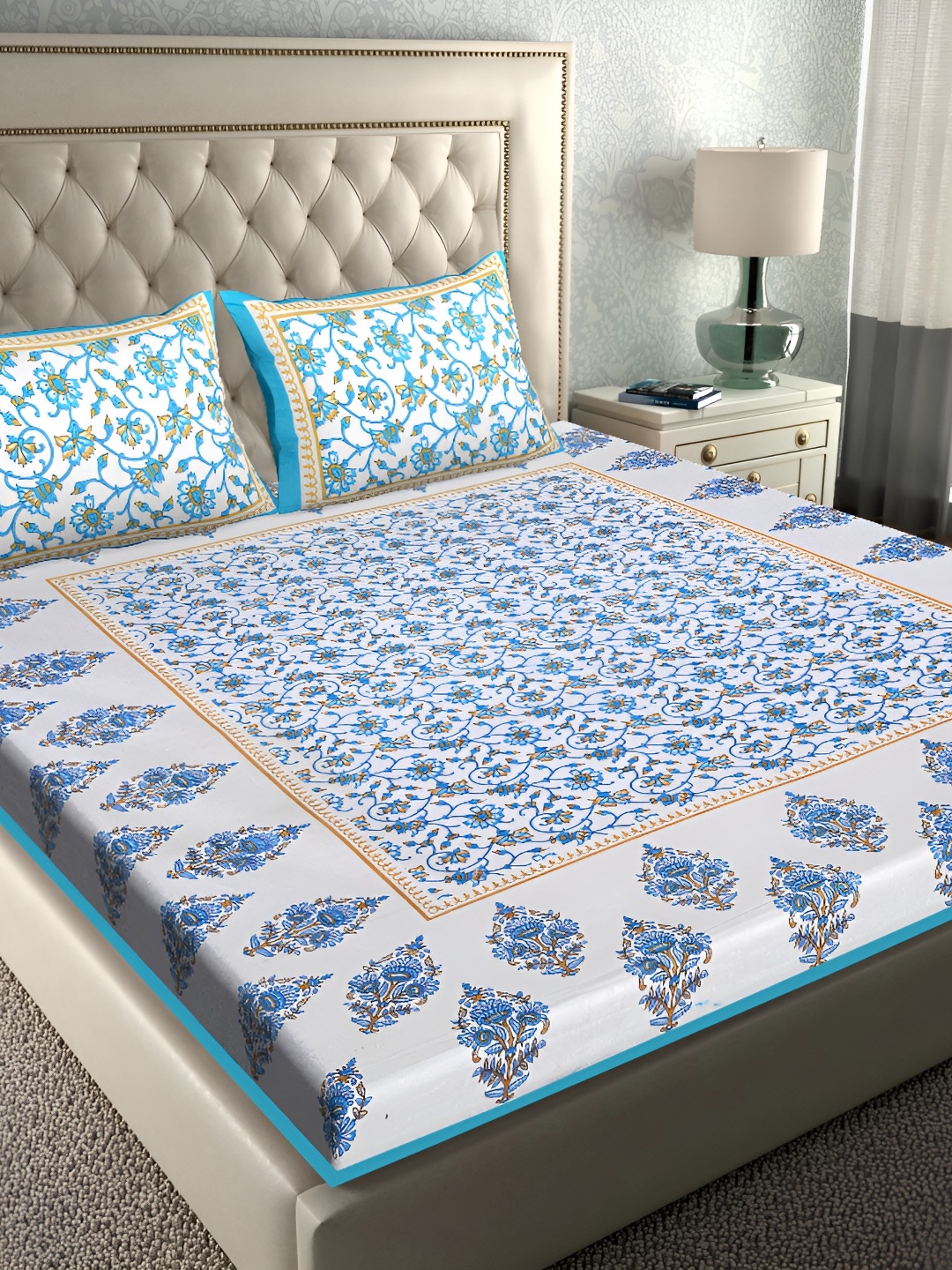 

Sohibe Blue & White Floral Printed Cotton 300 TC King Bedsheet With 2 Pillow Covers