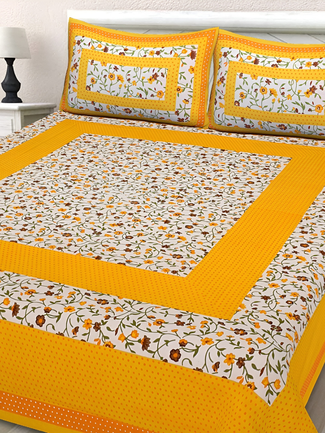 

Sohibe Orange & White Floral Printed Cotton 144 TC King Bedsheet With 2 Pillow Covers