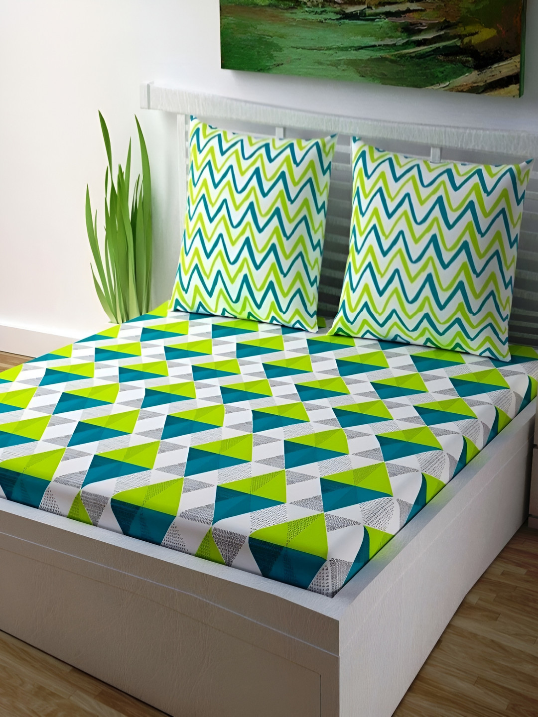 

Sohibe Blue & Green Geometric Printed Cotton 144 TC King Bedsheet With 2 Pillow Covers