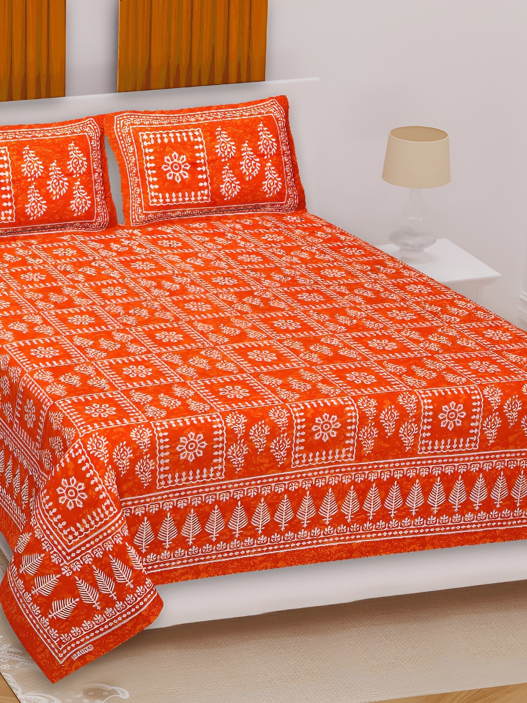 

Sohibe White 210 TC Queen Bedsheet with 1 Pillow Covers