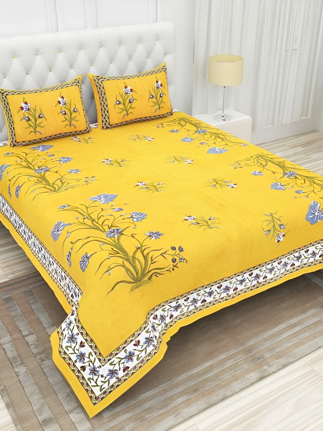 

Sohibe Green 210 TC King Bedsheet with 1 Pillow Covers