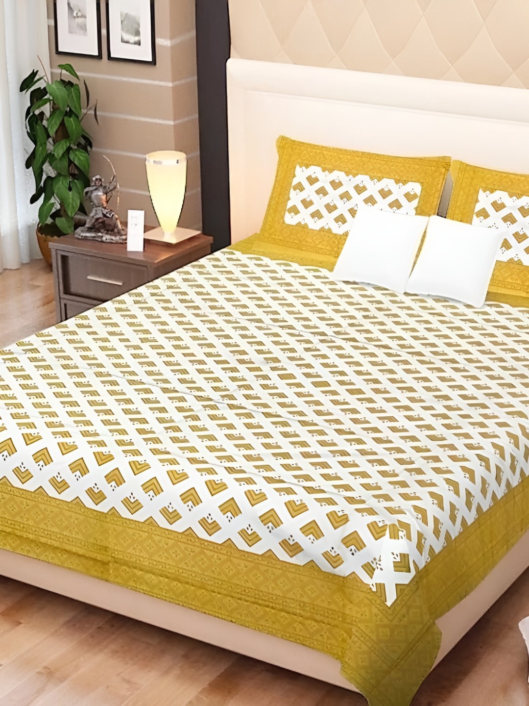 

Sohibe Mustard & White Geometric Printed Cotton 144 TC Queen Bedsheet With 2 Pillow Covers