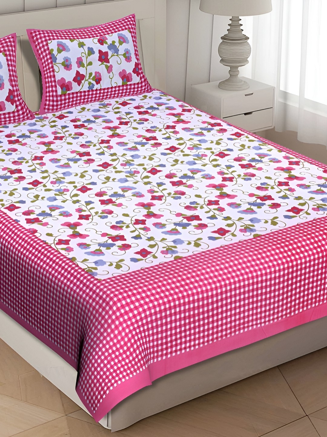 

Sohibe Pink & White Floral Printed Cotton 144 TC Queen Bedsheet With 2 Pillow Covers