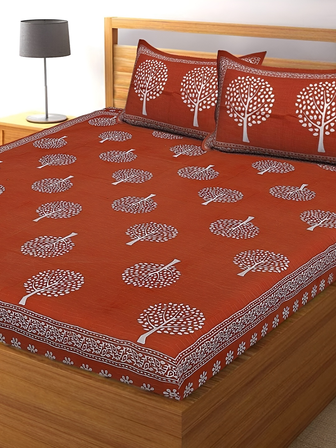 

Sohibe Maroon & White Floral Printed Cotton 300 TC Queen Bedsheet With 2 Pillow Covers