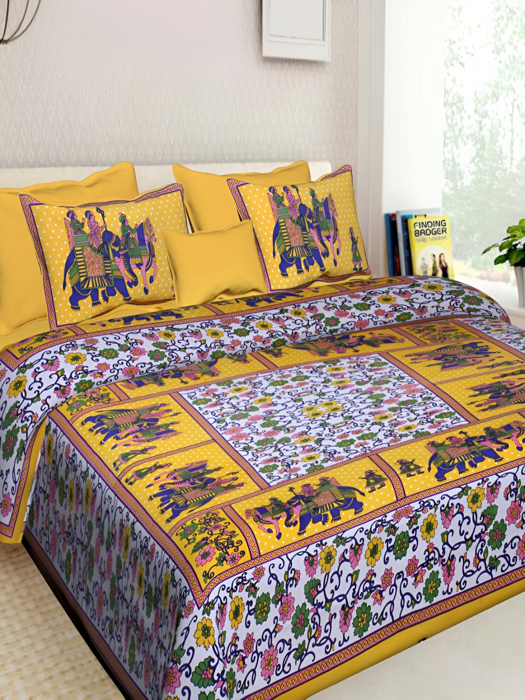 

Sohibe Green 120 TC King Bedsheet with 1 Pillow Covers