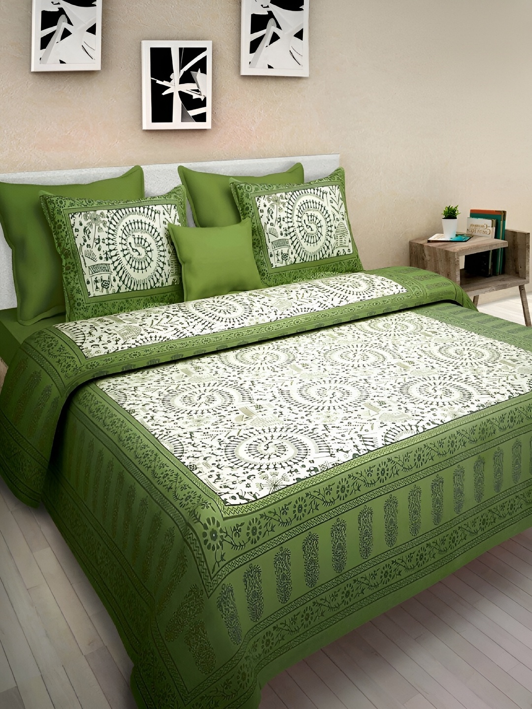 

Sohibe Multicoloured 144 TC King Bedsheet with 1 Pillow Covers, Multi