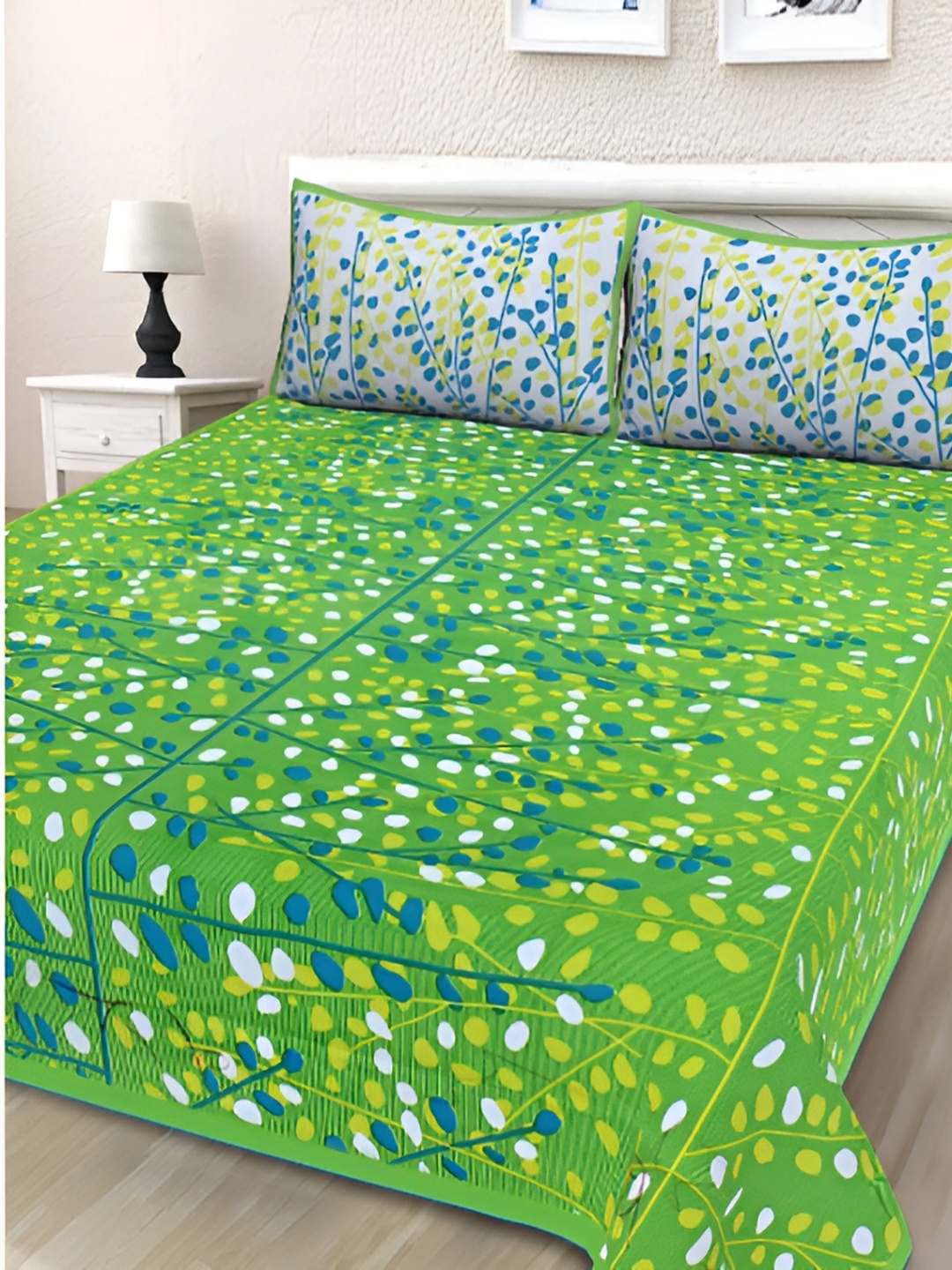 

Sohibe Green Floral 300 TC Cotton King Bedsheet With 2 Pillow Covers