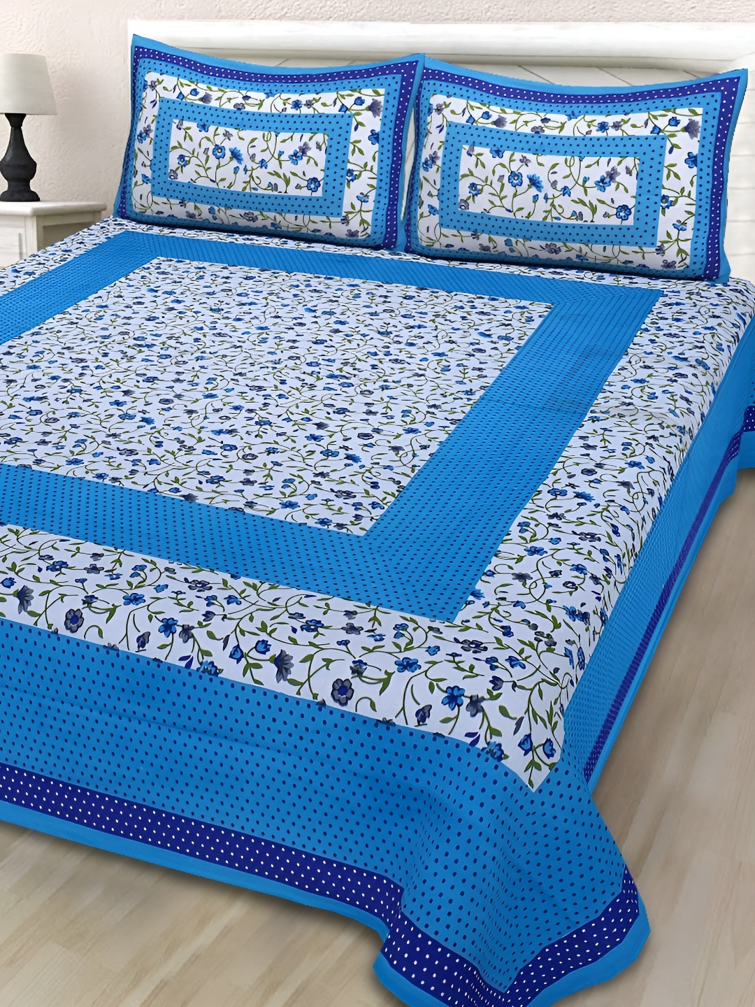 

Sohibe Blue Floral Printed Pure Cotton King Size Bed Cover With Pillow Cover, White