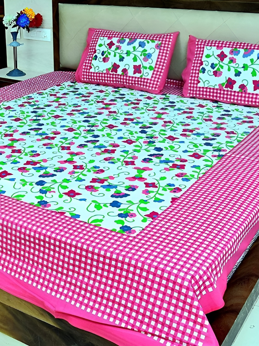 

Sohibe Pink & Green Cotton Bed Covers & 2 Pillow Covers