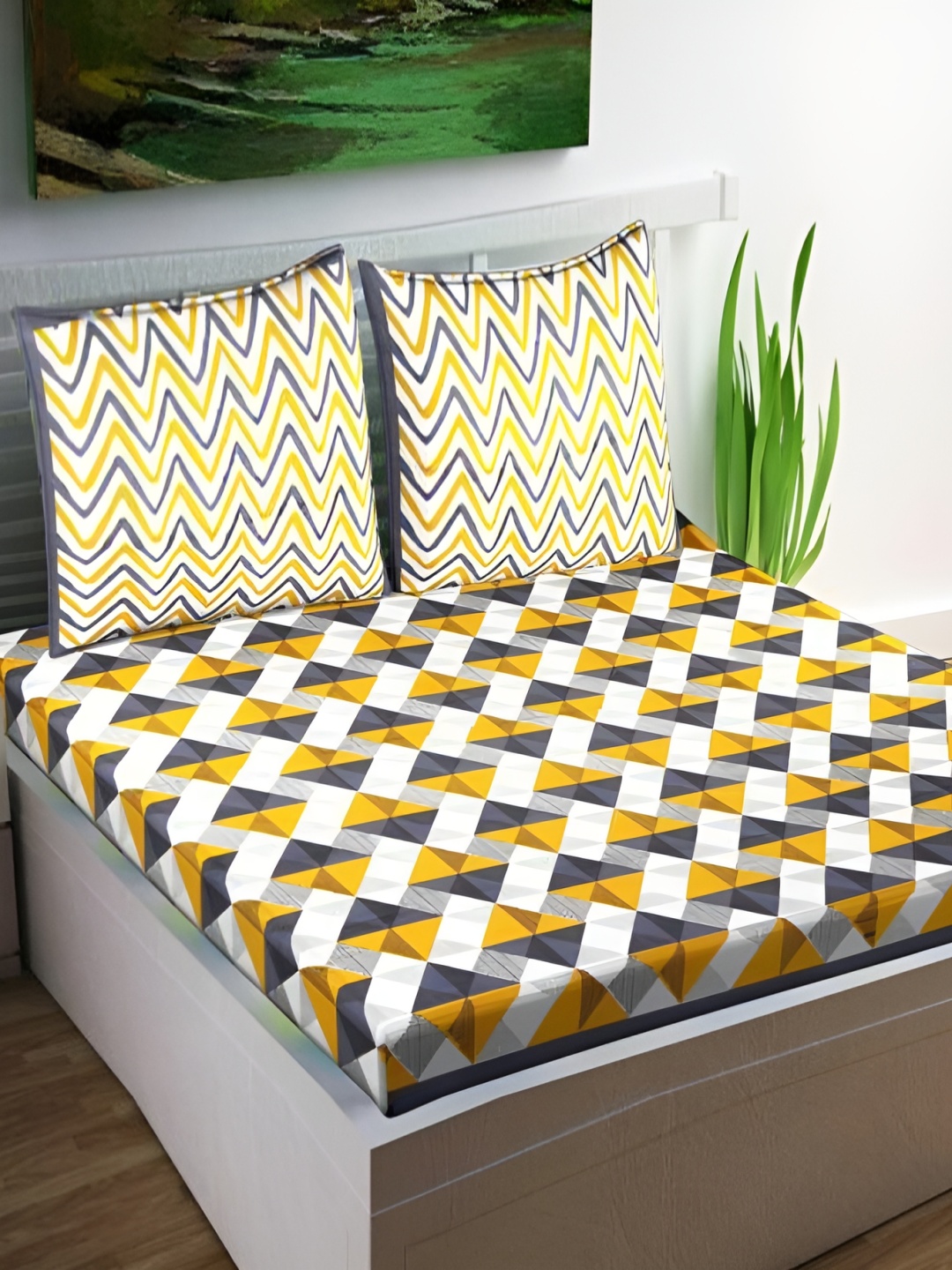 

Sohibe Yellow Geometric Printed Pure Cotton King Size Bed Cover With Pillow Cover