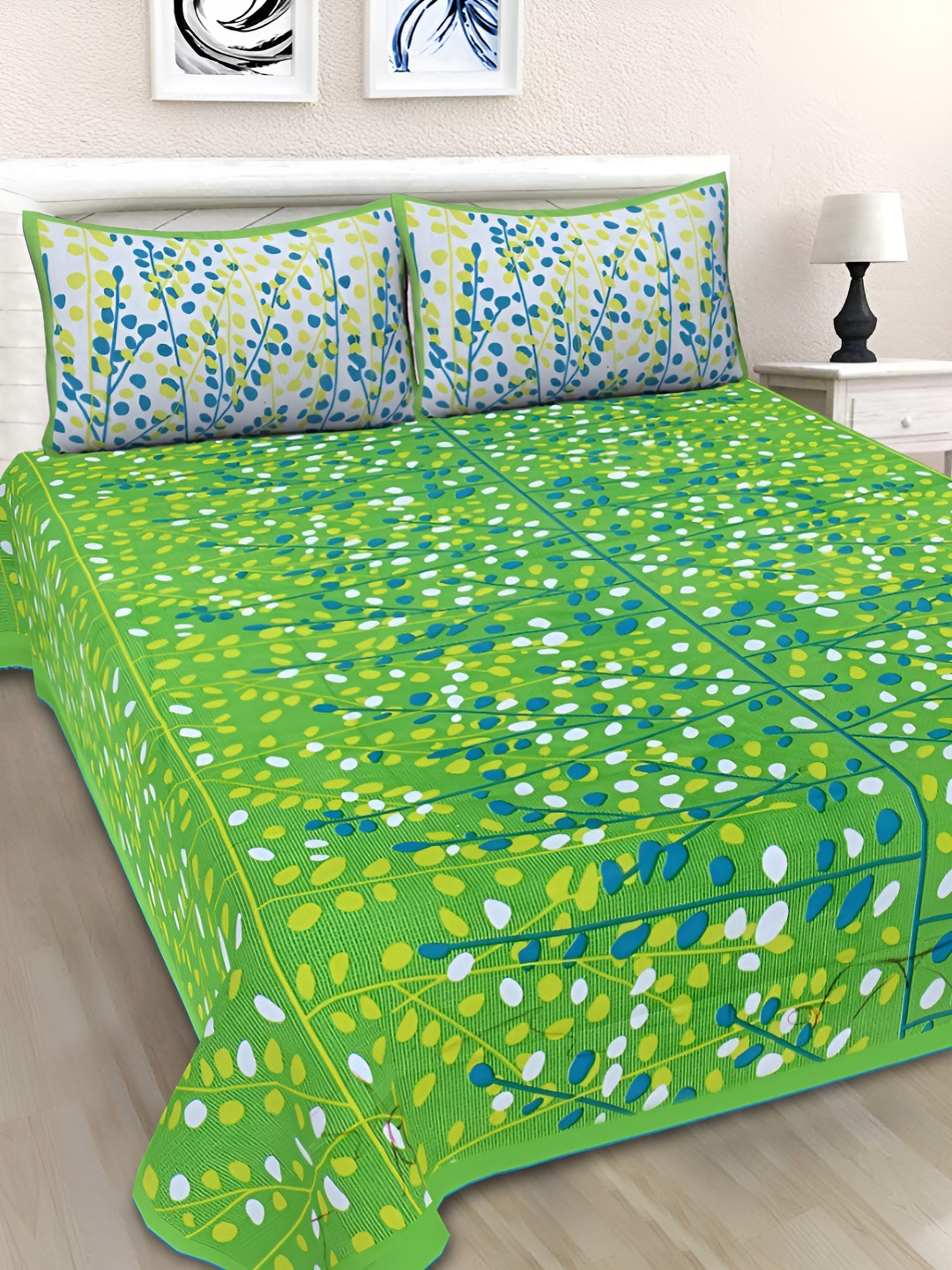 

Sohibe Orange Cotton Bed Covers & 2 Pillow Covers, Green