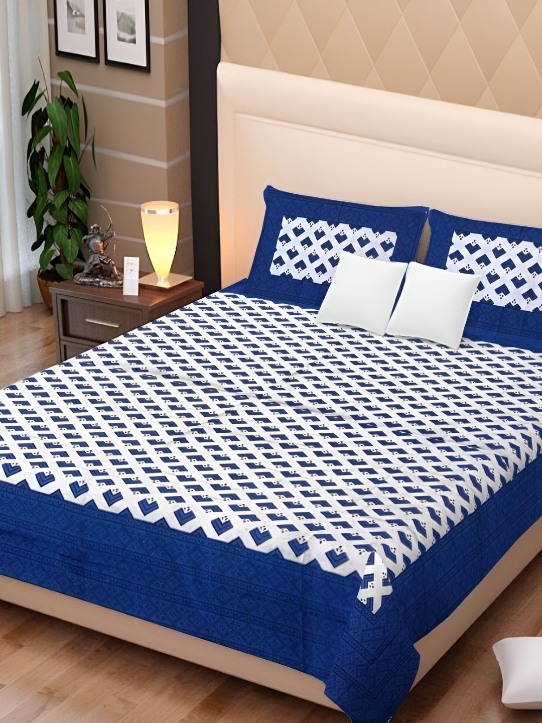 

Sohibe Blue & White Cotton Bed cover with 2 Pillow covers