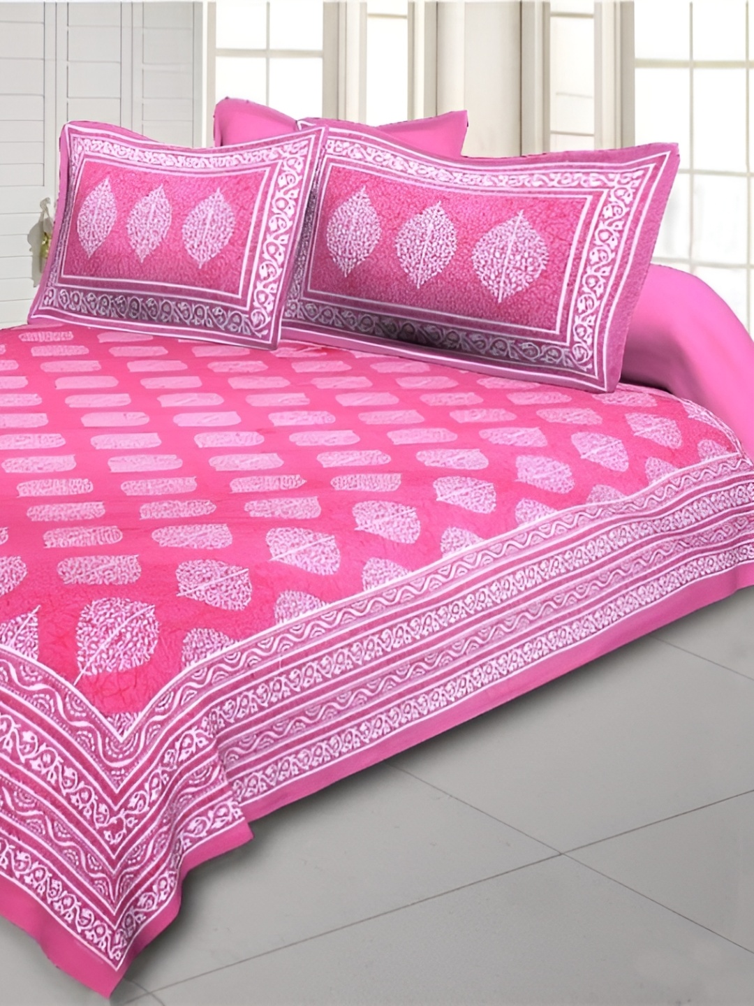 

Sohibe Pink Ethnic Motif Printed Pure Cotton King Size Bed Cover With Pillow Cover