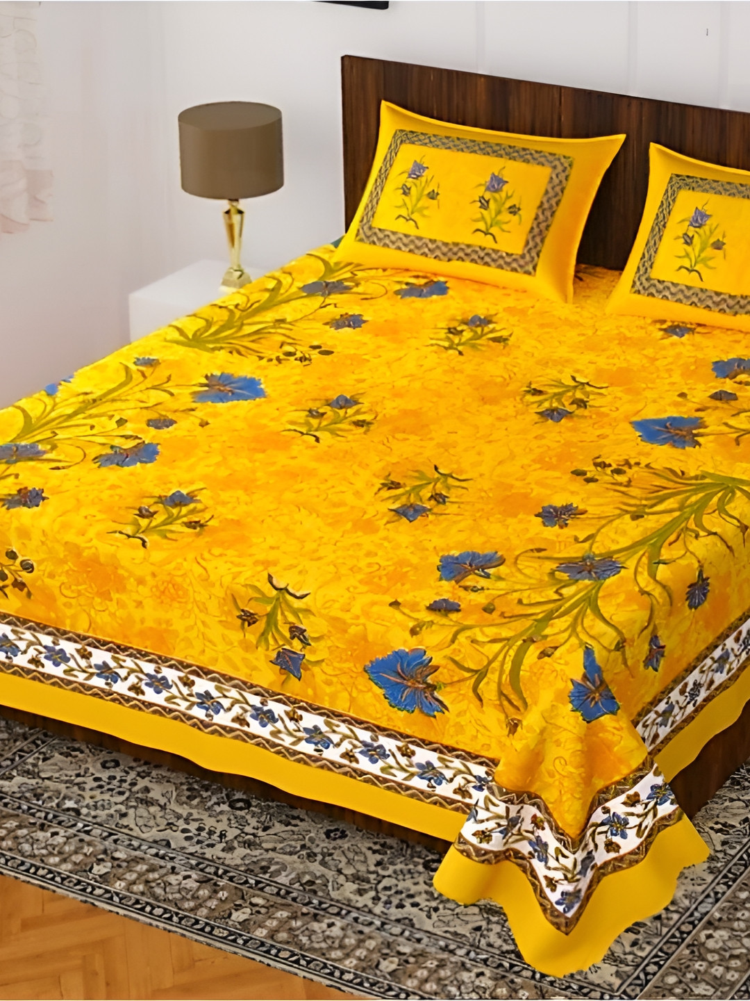 

Sohibe Yellow Cotton Bed Covers & 2 Pillow Covers