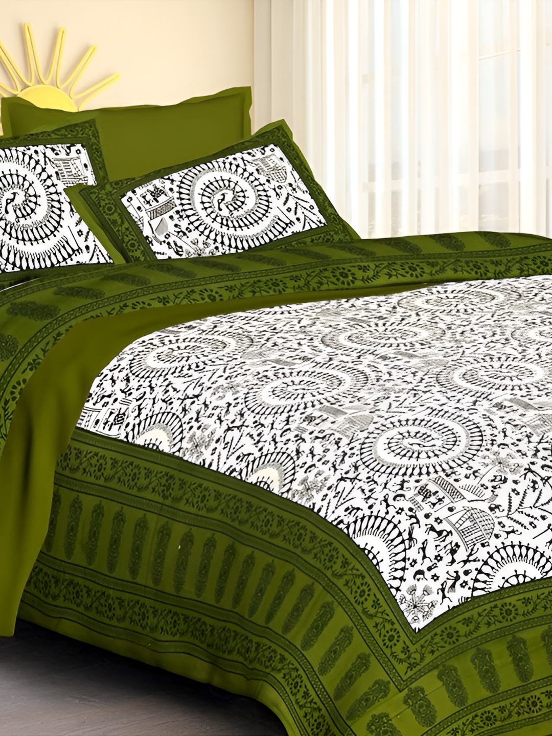 

Sohibe Olive Cotton Bed cover with 2 Pillow covers, Green