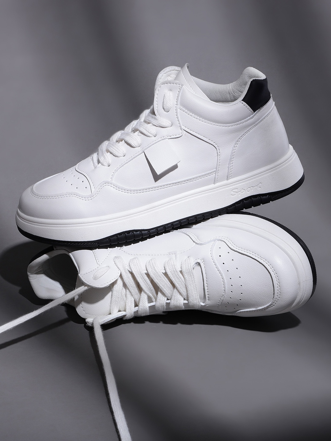 

OZZOH Women Lace Up Sneakers, White
