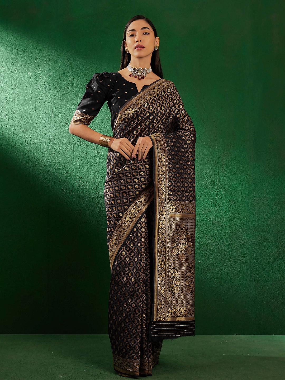 

Sangria Ethnic Motifs Woven-Design Banarasi Silk Saree, Black