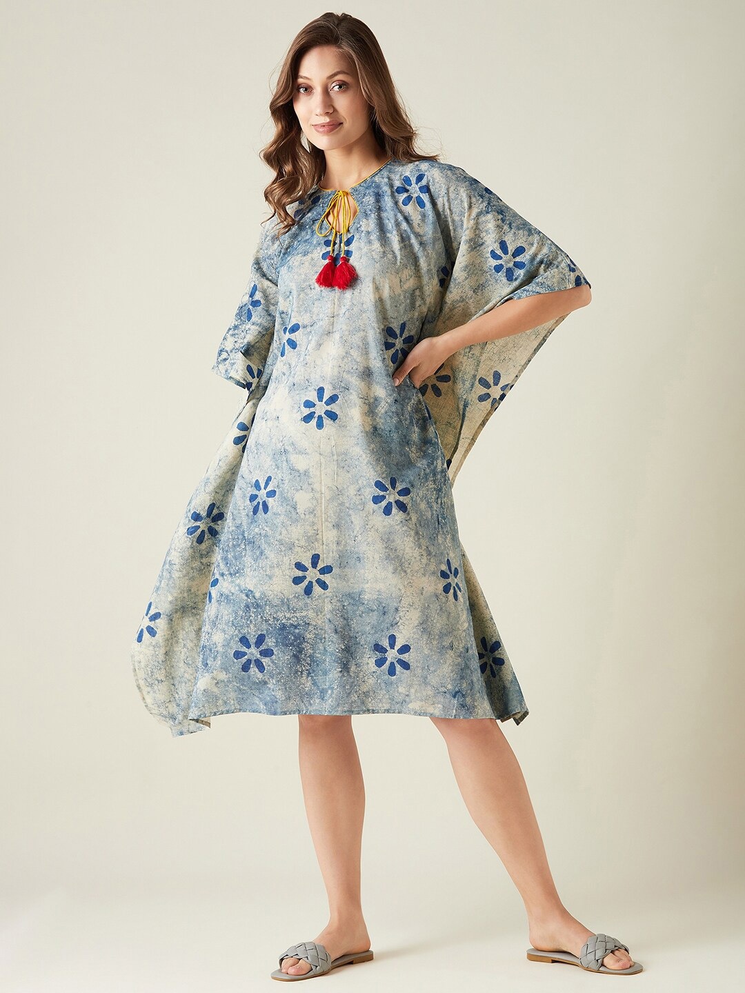 

The Kaftan Company Floral Printed Tie-Up Neck Cotton Nightdress, Blue