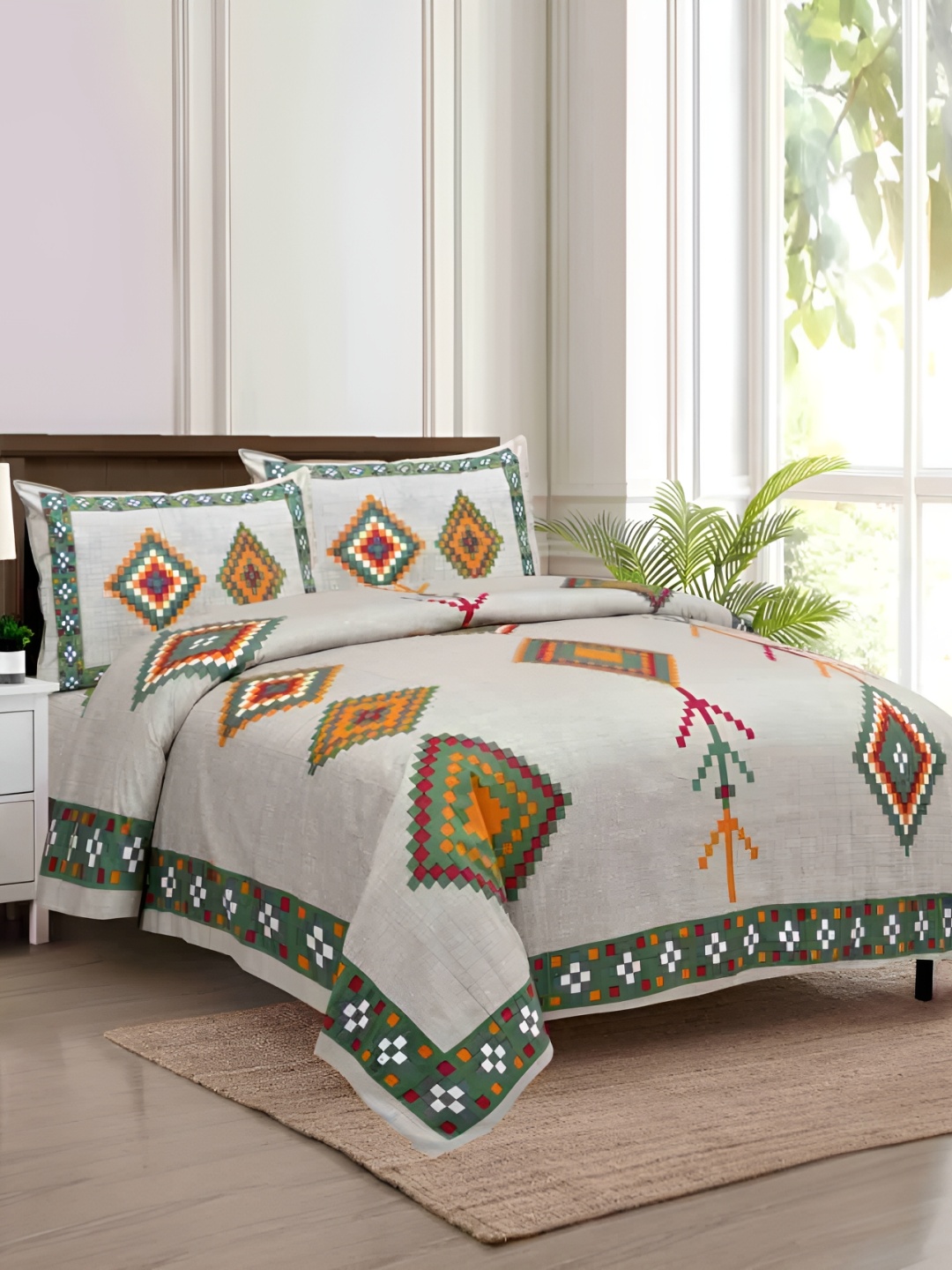 

Bedbathandbliss White & Green Ethnic Motifs 300 TC King Bedsheet with 2 Pillow Covers