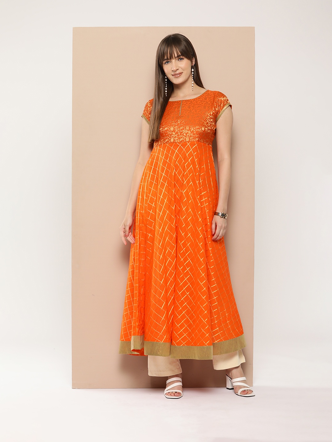 

MBE Women Floral Floral Cotton Brocade Anarkali Kurta, Orange