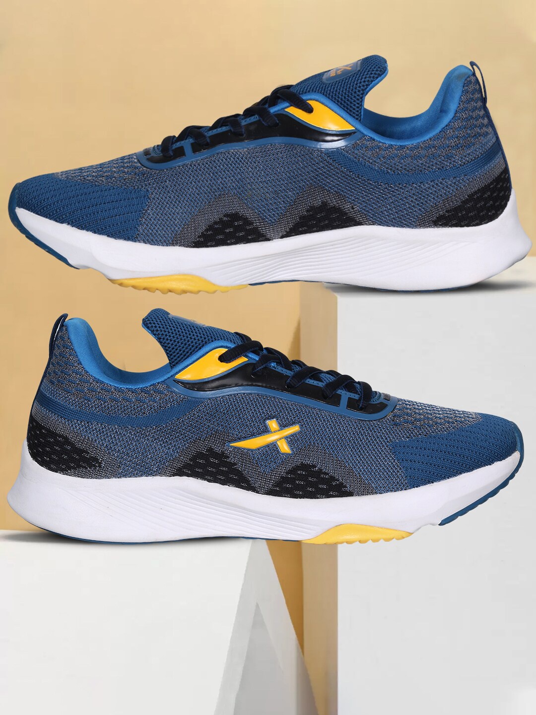 

VECTOR X Unisex Textured Lace-Up Running Shoes, Blue