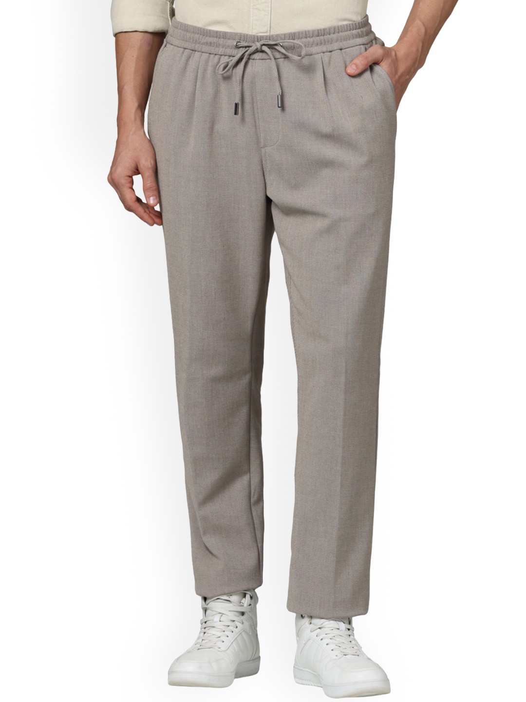 

Celio Men Mid-Rise Pleated Casual Trousers, Beige