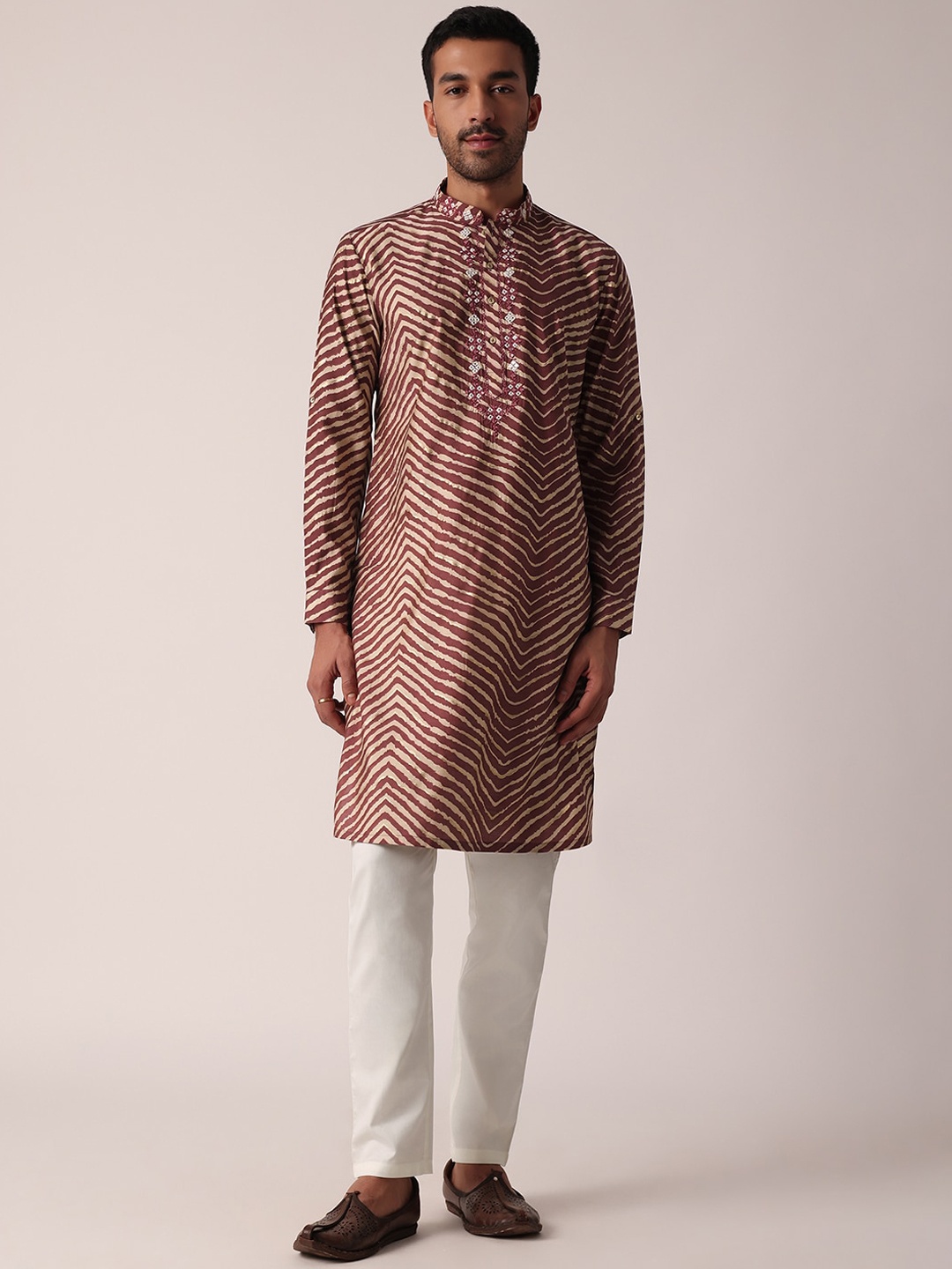 

KALKI Fashion Geometric Mirror Work Embroidered Mandarin Collar Straight Kurta, Maroon
