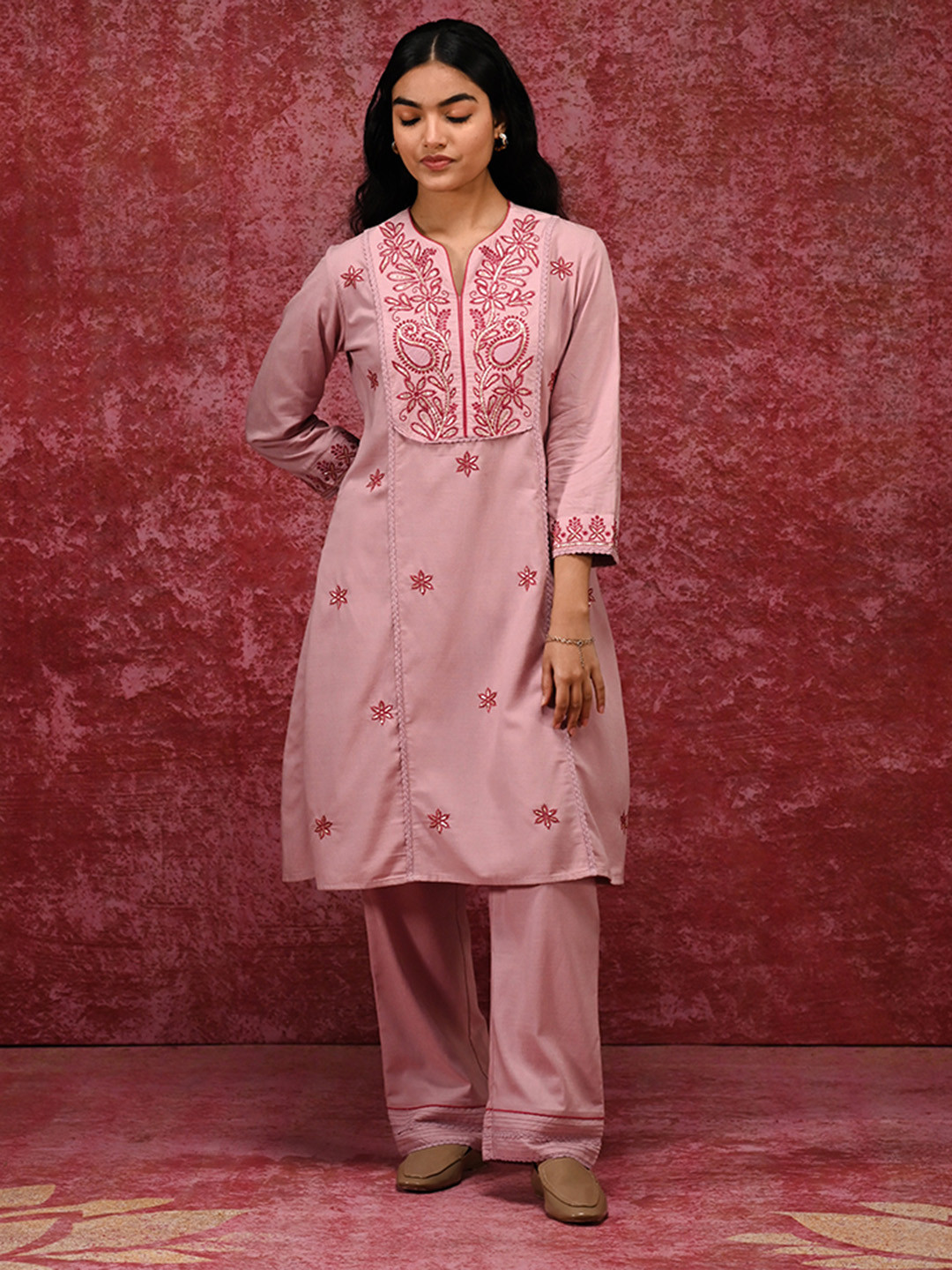 

Lakshita Floral Embroidered Thread Work V-Neck Cotton Linen Straight Kurta With Trousers, Pink