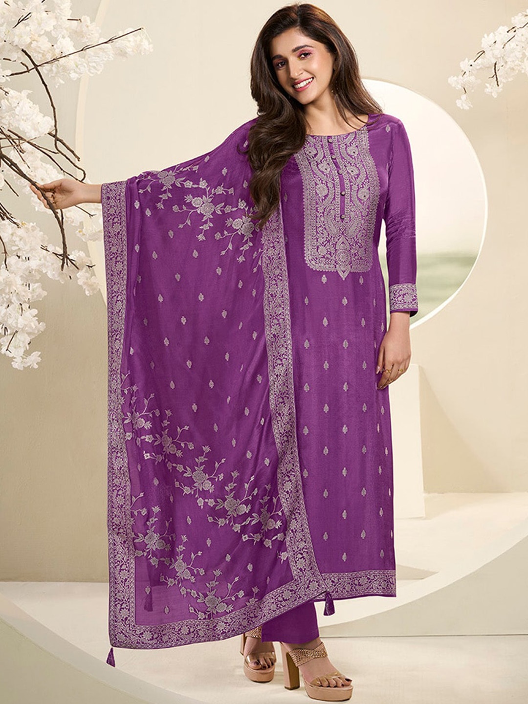 

Seerat Ethnic Motifs Regular Thread Work Kurta & Trousers With Dupatta, Purple