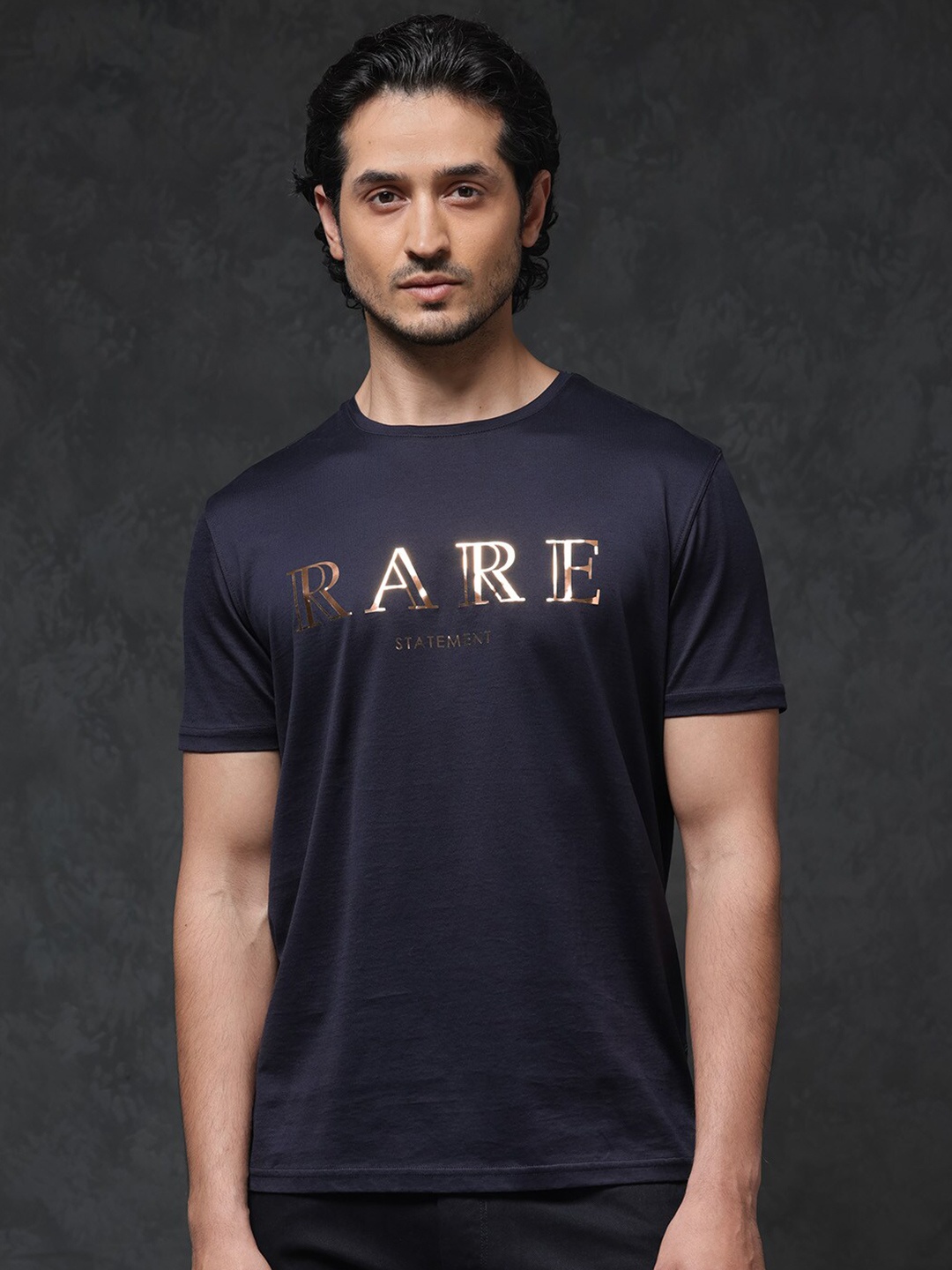

RARE RABBIT Men Echon Regular Fit Typography Printed Cotton T-Shirt, Navy blue