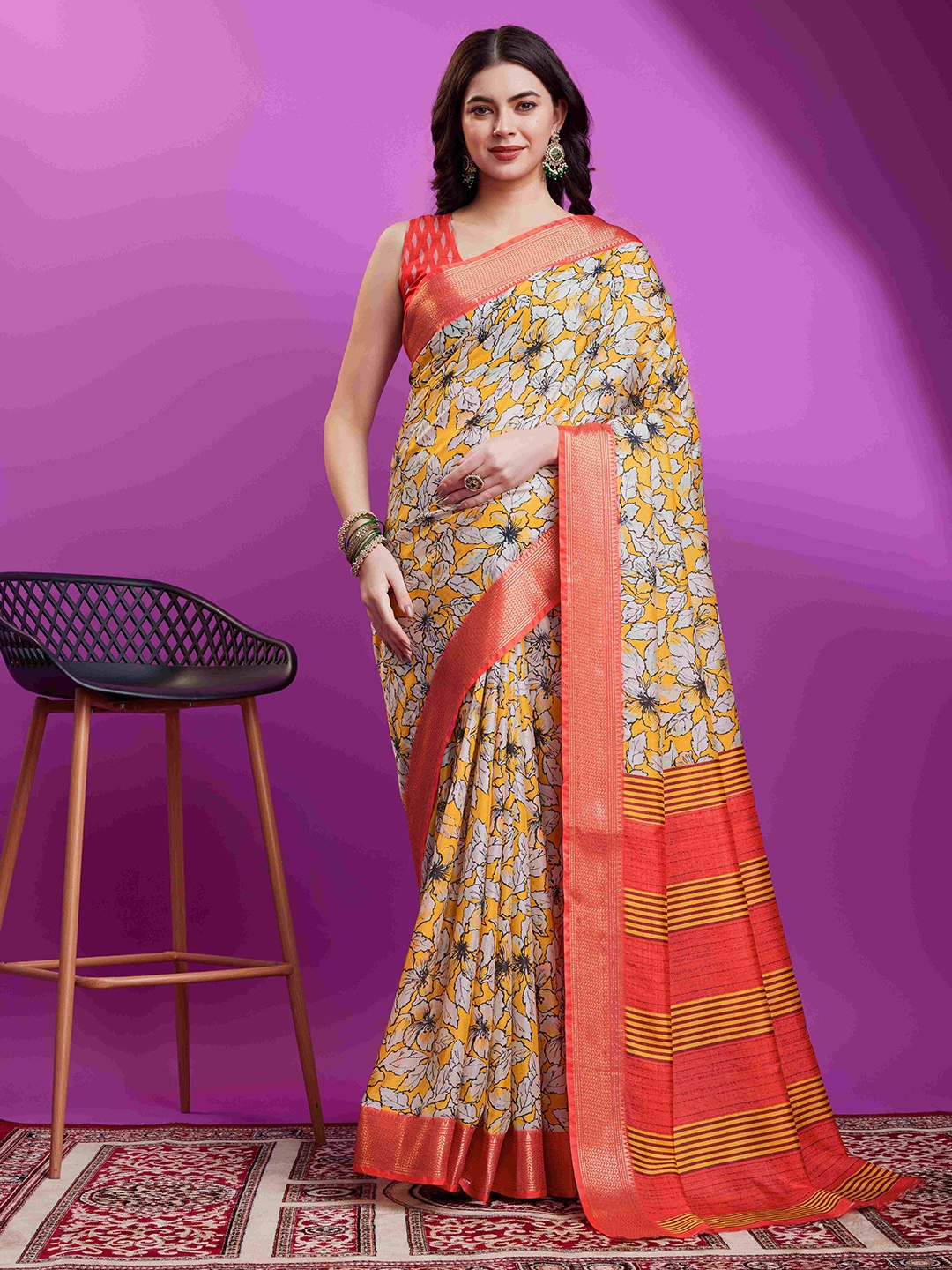 

PHEASANT Floral Printed Zari Saree, Yellow